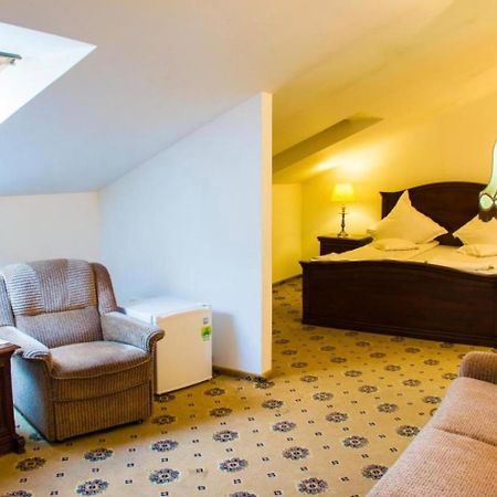 Hotel-Pensiunea Zefir Тимишоара Экстерьер фото