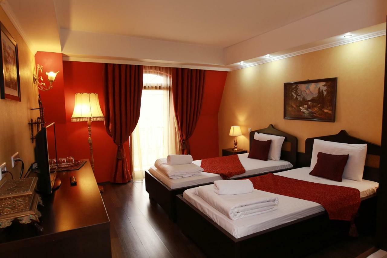 Hotel-Pensiunea Zefir Тимишоара Экстерьер фото