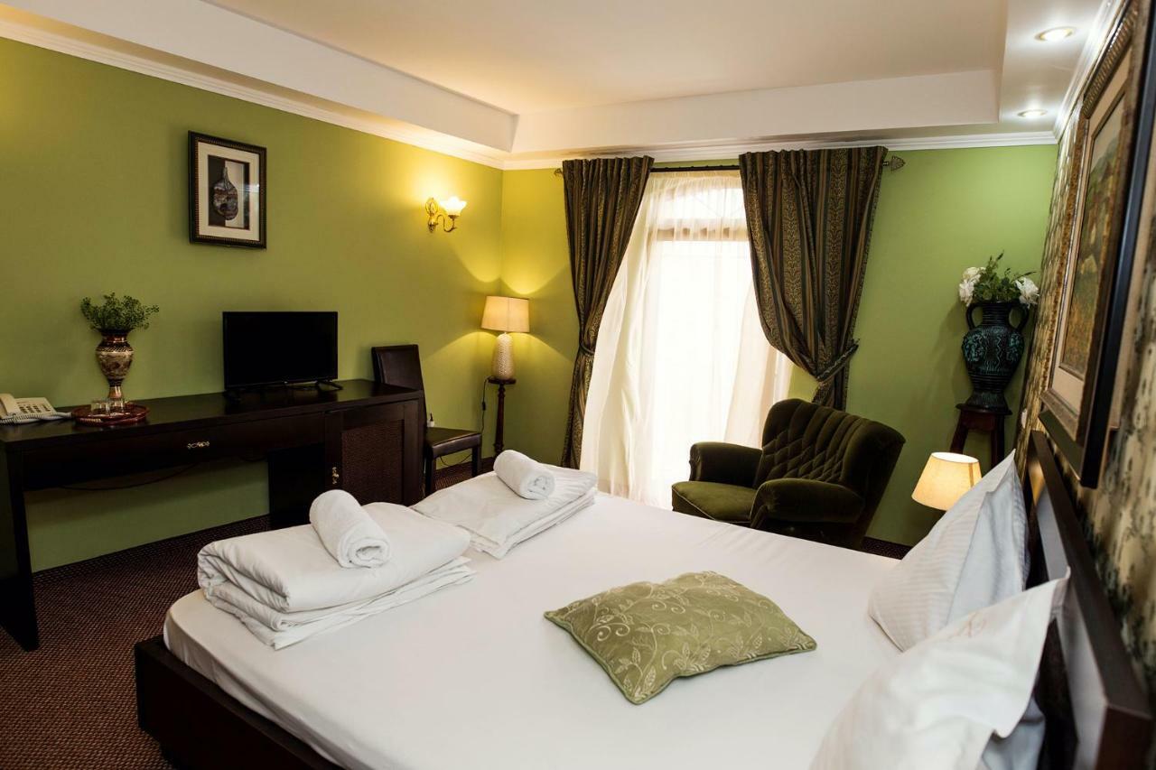 Hotel-Pensiunea Zefir Тимишоара Экстерьер фото
